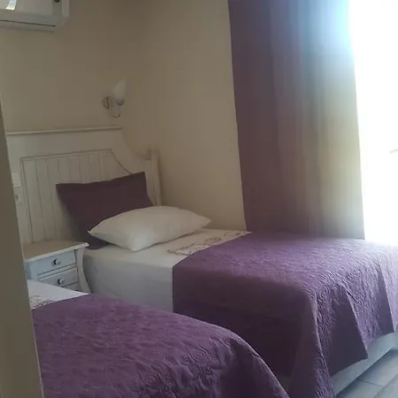 Ege Otel ホテル