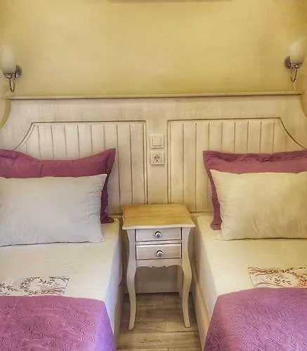 Ege Fener Отель 2*